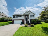 Building Photo - 228 Mountain Breeze Dr