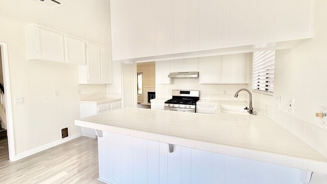 Building Photo - Wonderful Split-level Home with Spacious B...