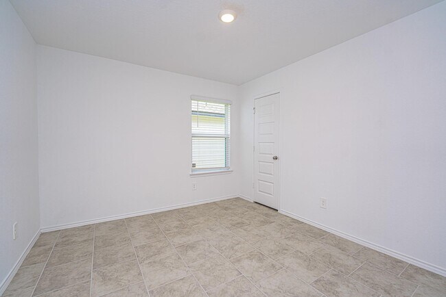 Building Photo - 1118 Appaloosa Ln