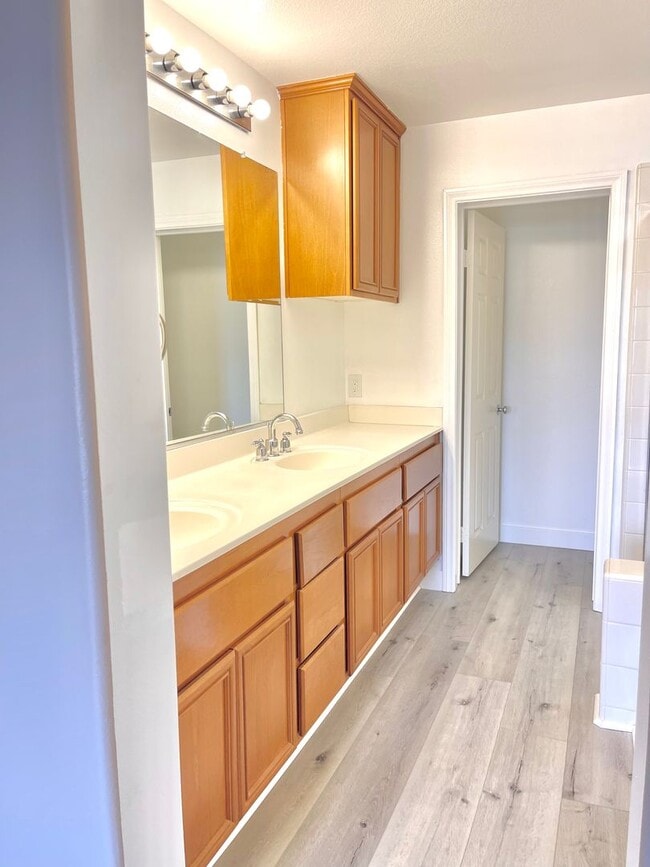 Building Photo - Three Story Four Bedroom 2.5 Bathroom Condo for lease $2,995