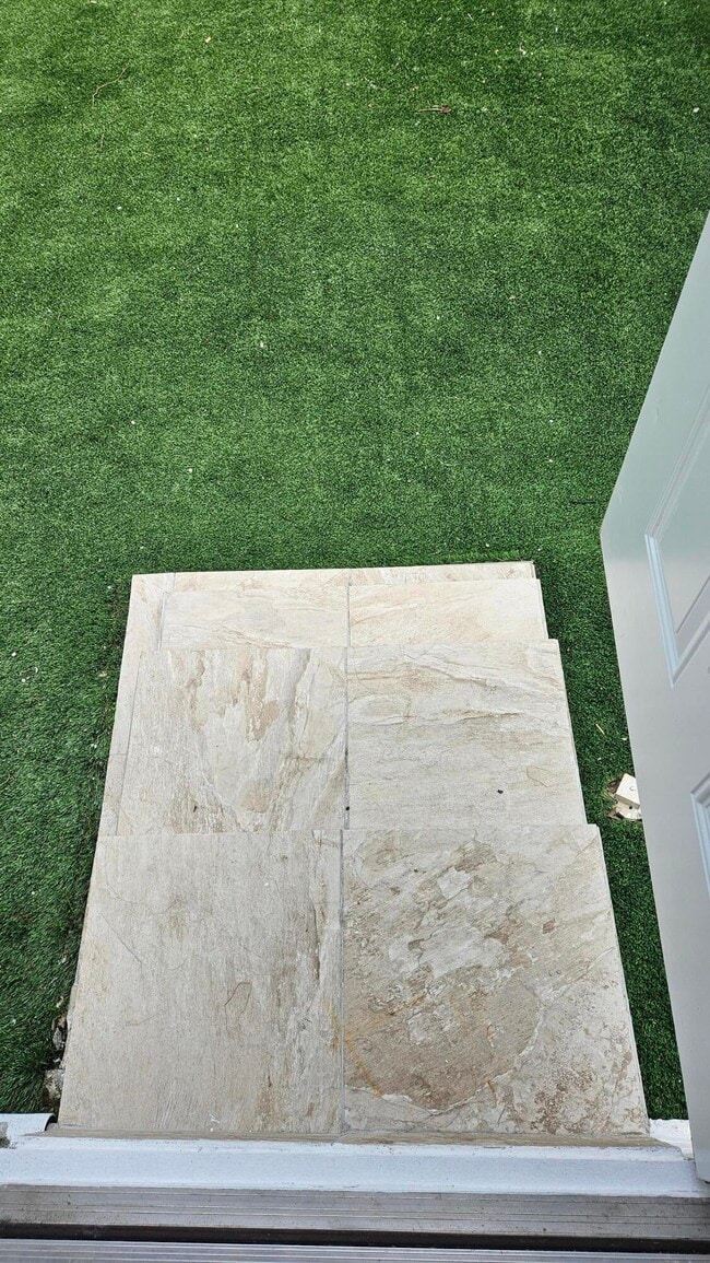 Building Photo - 425 Ardmore Rd