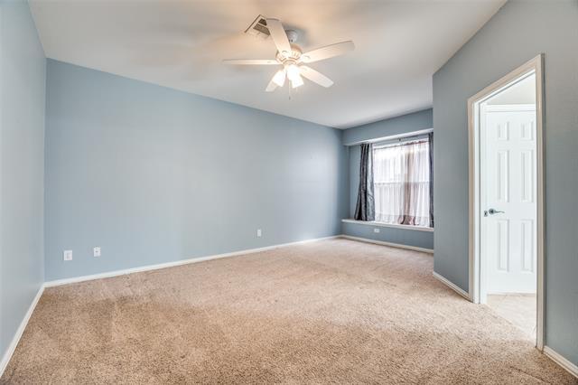 Building Photo - 300 Parkhurst Ln