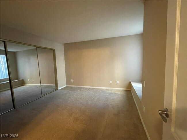 Building Photo - 9325 W Desert Inn Rd