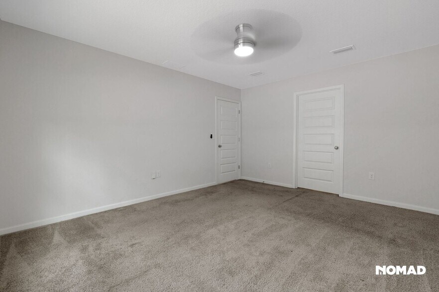 Building Photo - 10613 Queens Gate Cir