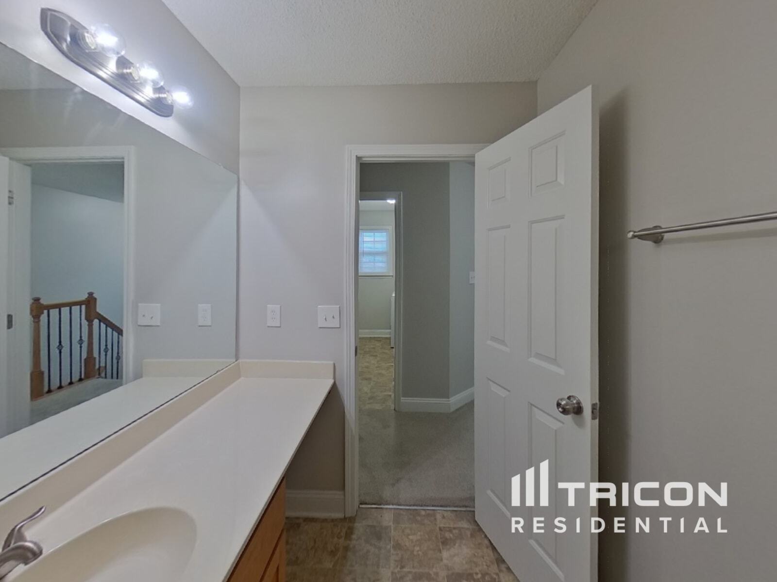 Building Photo - 13706 Traherne Ct