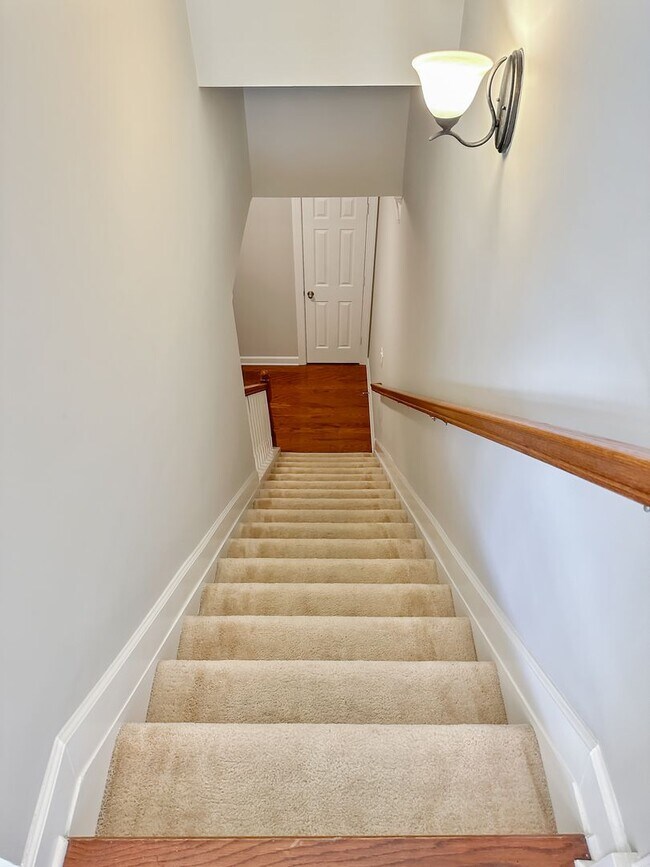 Building Photo - 2147 Yancy Ln