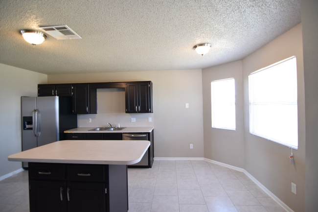 Building Photo - 4105 Sand Dollar Dr