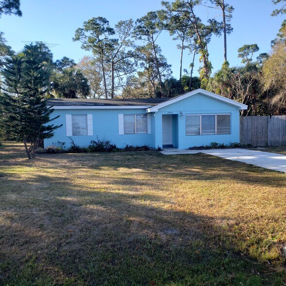 Building Photo - 7303 Roberts Rd