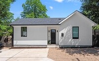 Building Photo - 2216 Lindell Ave