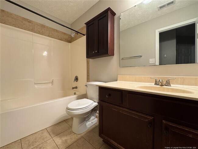 Building Photo - 136 Ivy Stone Dr
