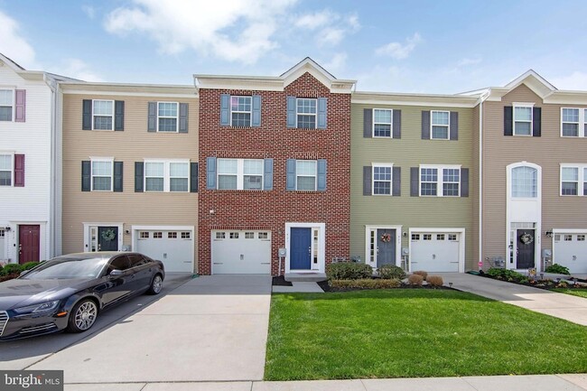 Building Photo - 421 Dogwood Dr