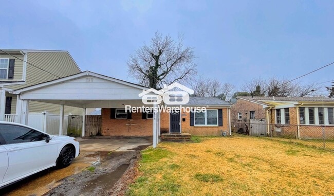 Building Photo - 1121 Elliott St