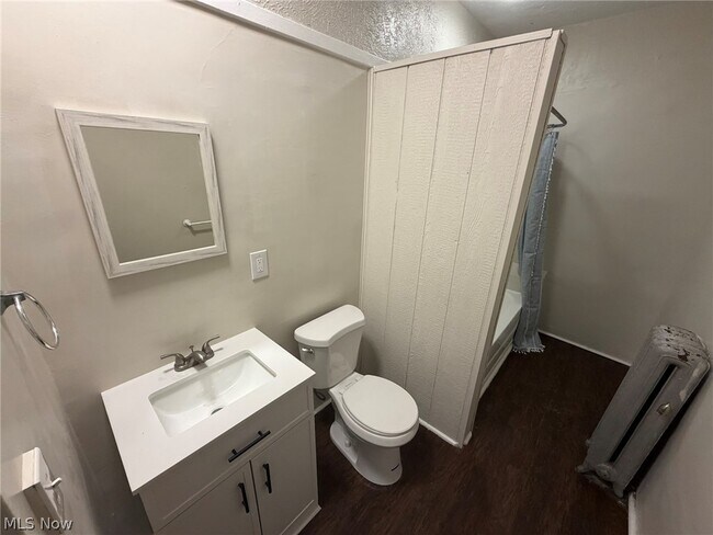 Building Photo - 3186 Euclid Heights Blvd