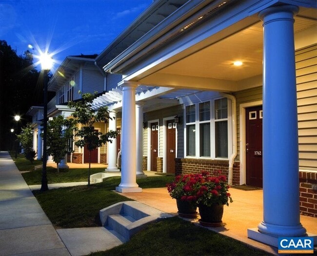 Building Photo - 1624 Buckeye Court