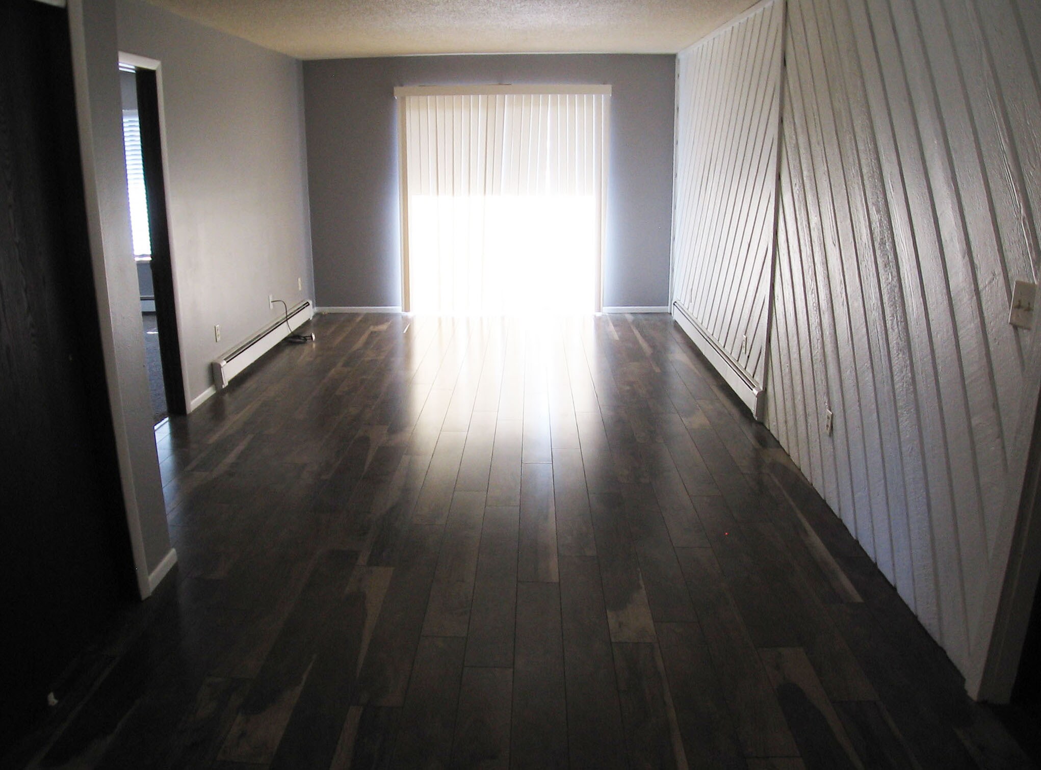 Building Photo - 3231 Lakeside Dr