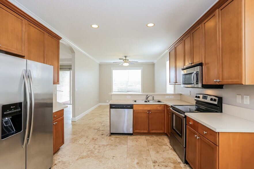 Building Photo - 141 Seminole Lakes Dr