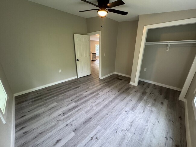 Building Photo - Completely Remodeled • 3 Bed • 2 Bath • Nearly 1,800 Sq Ft