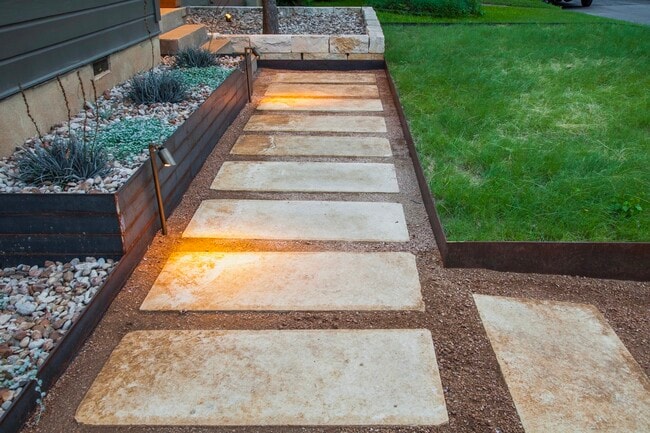 Building Photo - 1306 Oxford Ave