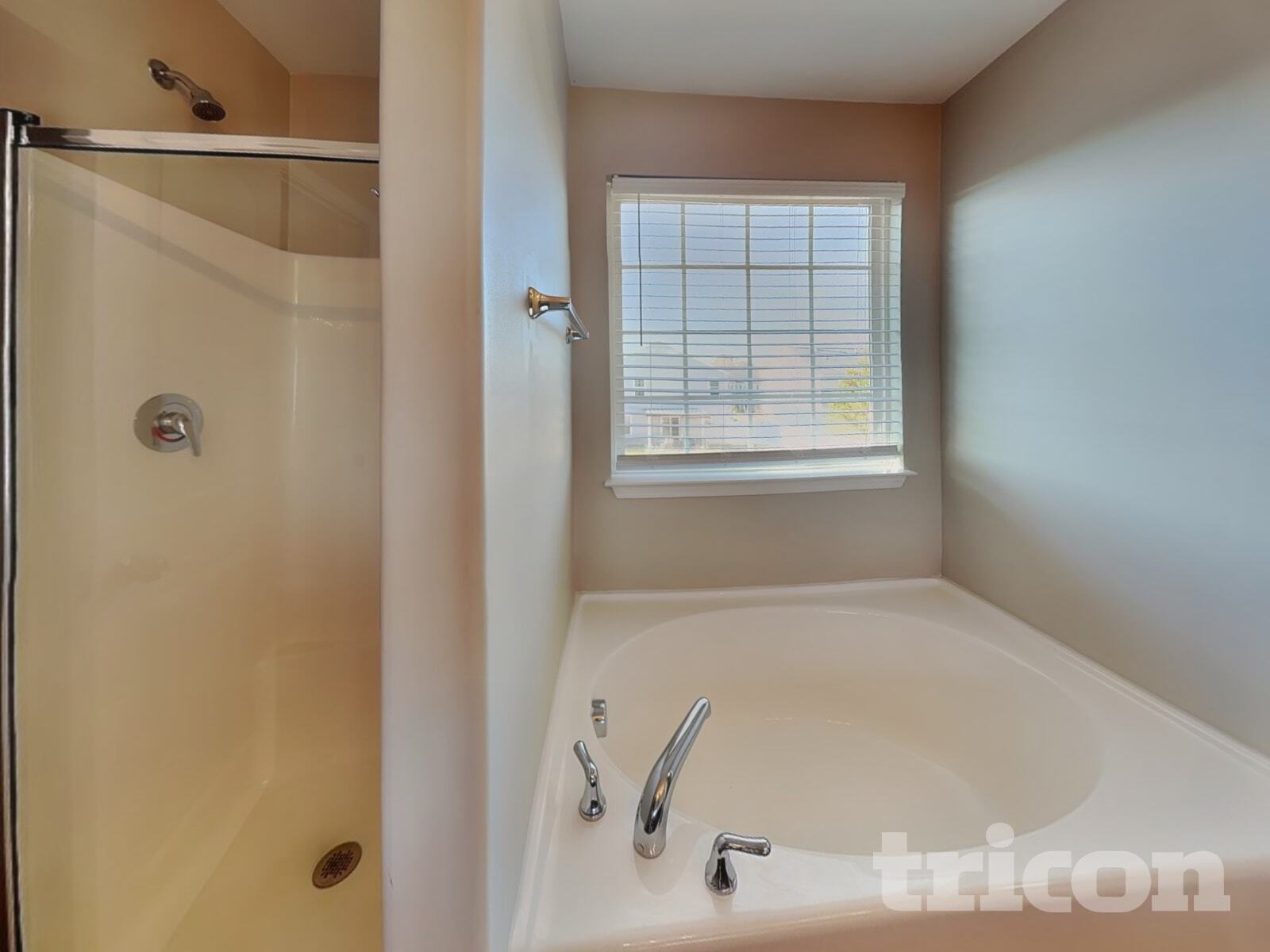 Building Photo - 6602 Maderia Ct