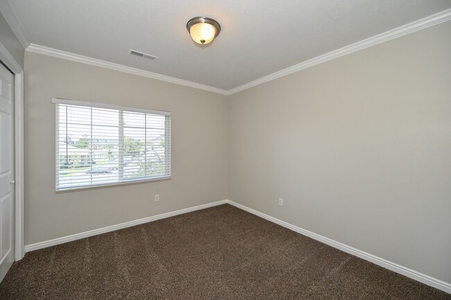 Building Photo - Beautiful 3 Bedroom Condo in Amazing Locat...