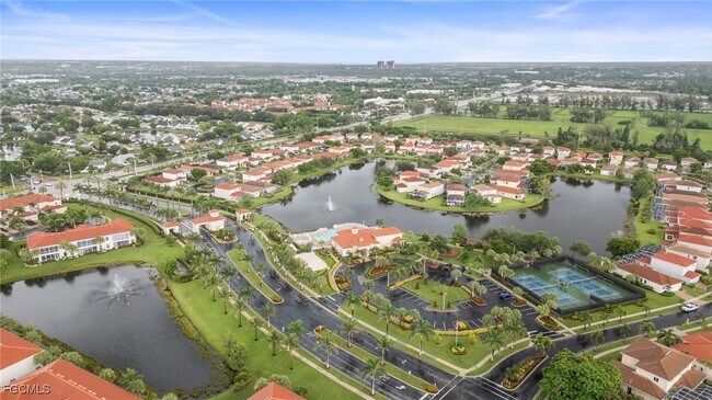 Building Photo - 9220 Belleza Way