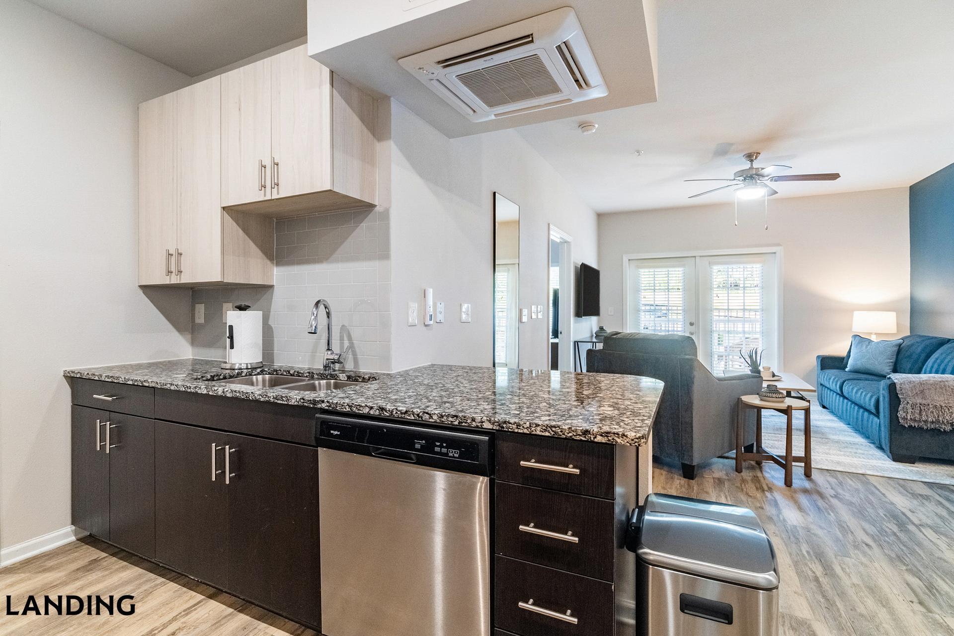 Building Photo - 655 W Mallard Creek Church Rd