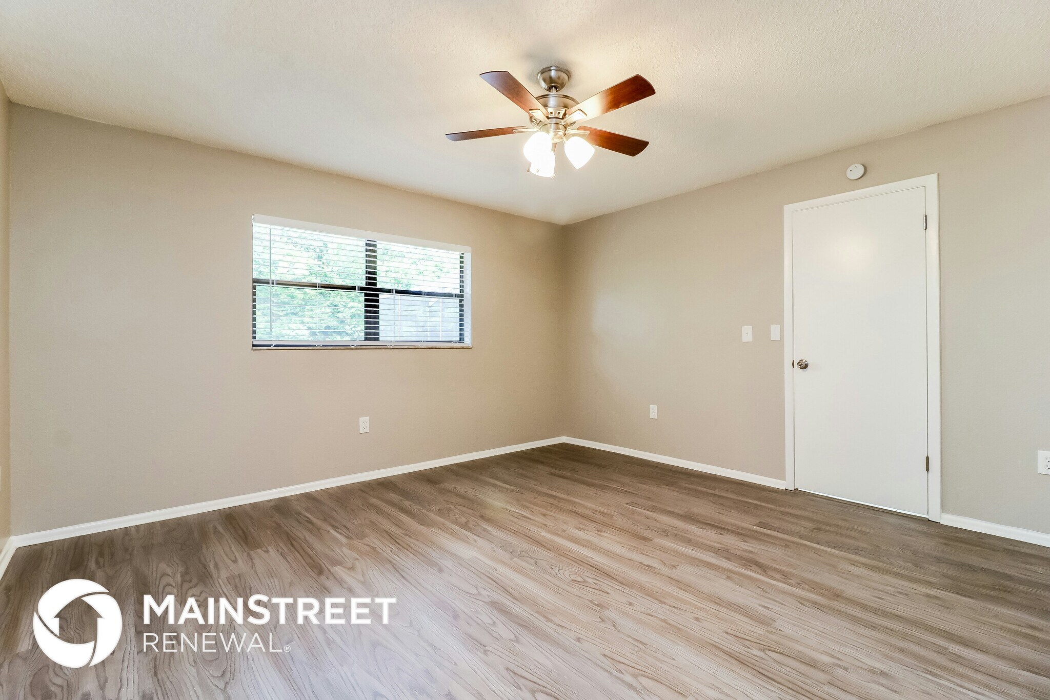Building Photo - 4211 Montano Ave