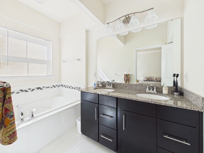 Building Photo - 14225 Martinet Xing