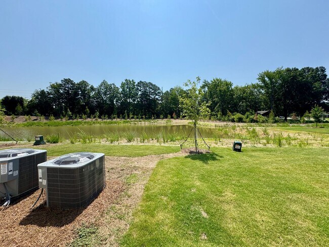Building Photo - 3BR/2.5BA Townhouse in Monroe