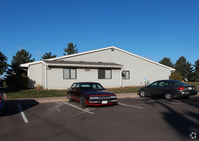 Primary Photo - Meadowcrest Apartments