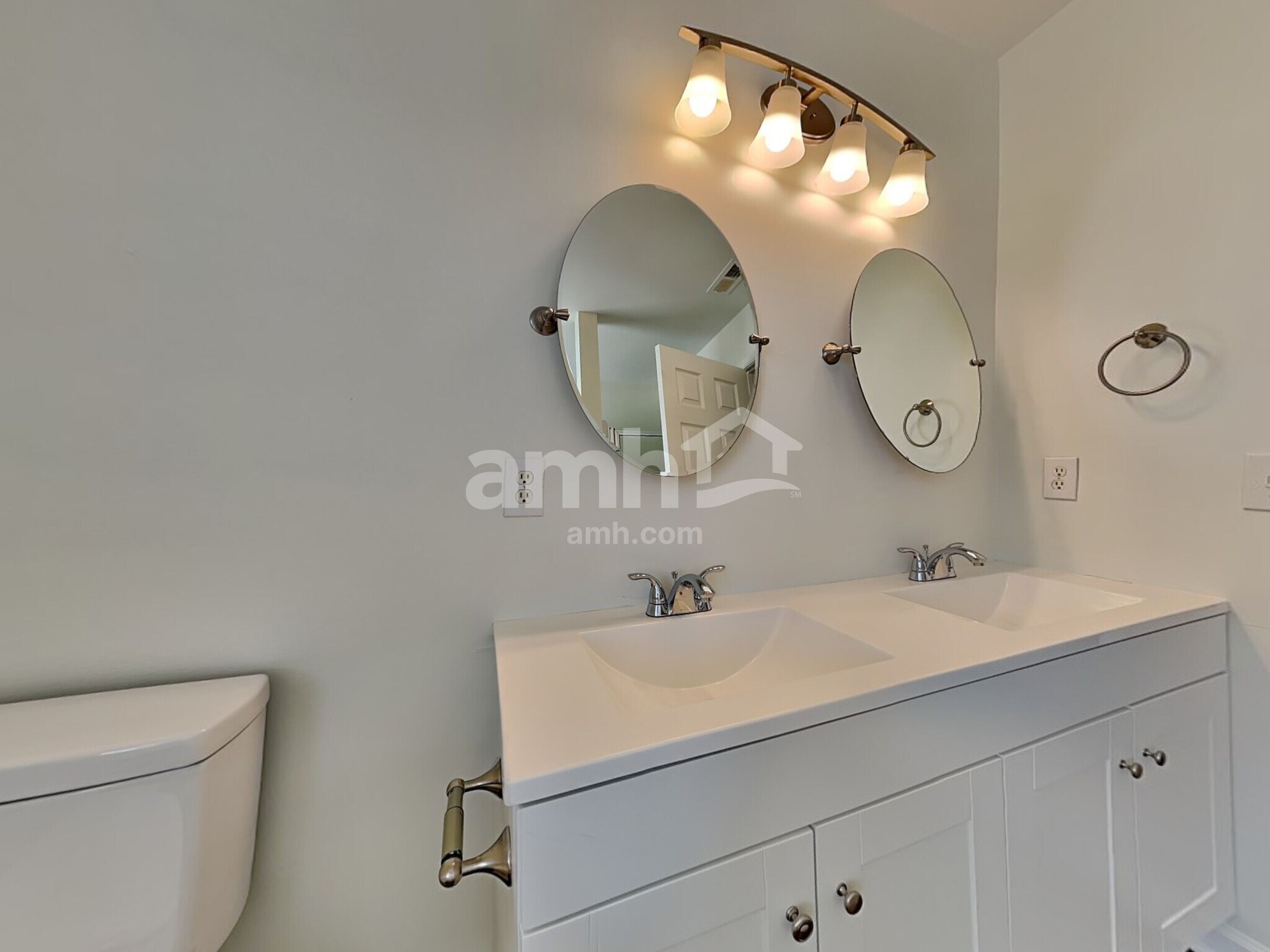 Building Photo - 6325 Elderslie Dr