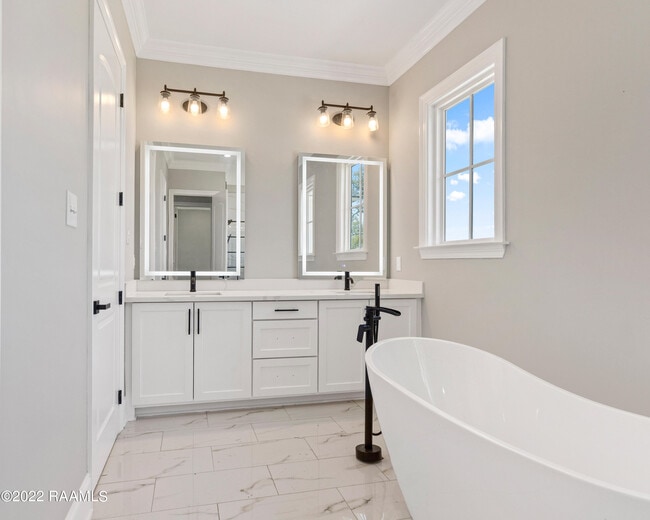 Building Photo - 327 Bozeman Trl
