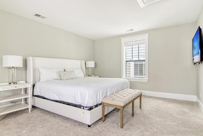 Building Photo - 1636 Juliana St