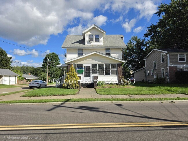 Building Photo - 535 W Maple St