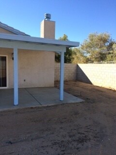 Building Photo - 4 BEDROOM HOME WITH VIEWS, NEAR WAALEW IN SYCAMORE ROCKS AREA OF APPLE VALLEY.