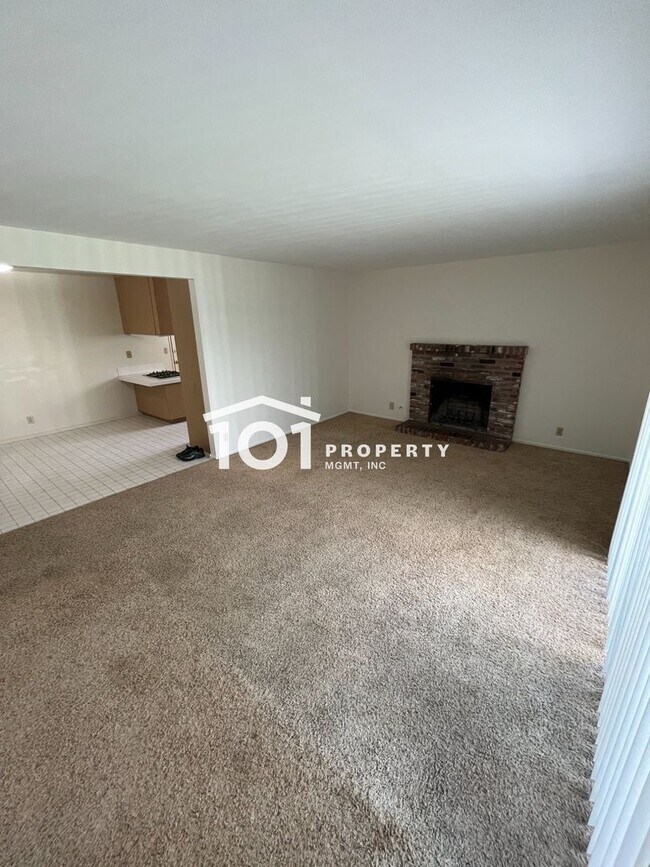 Building Photo - Spacious 3-Bedroom Home Near the Beach — Santa Barbara Shores