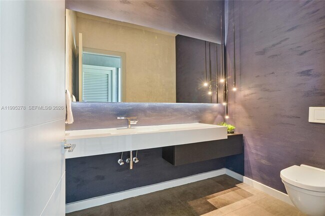 Building Photo - 7210 S Prestwick Pl