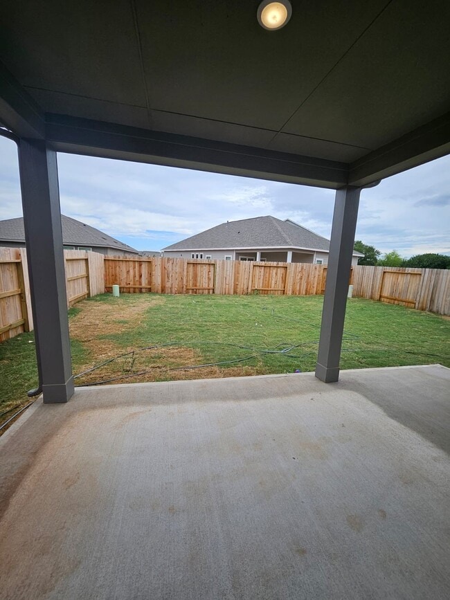 Building Photo - 2727 Crest Creek Ln