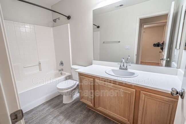 Building Photo - 23420 Waterway Ln