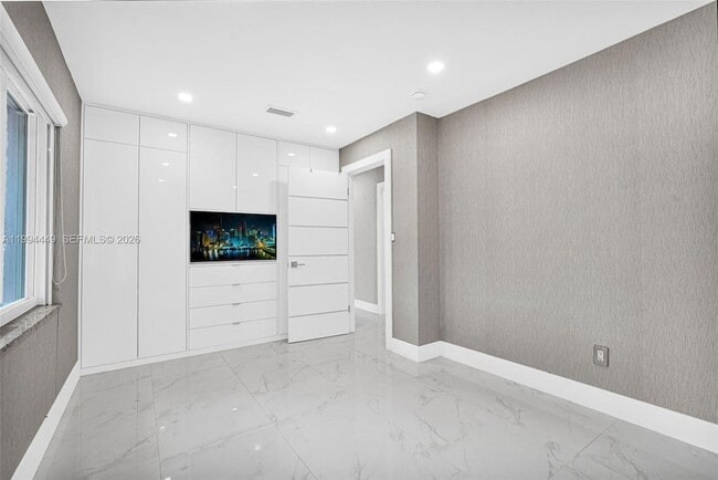 Building Photo - 4225 SW 133rd Ct