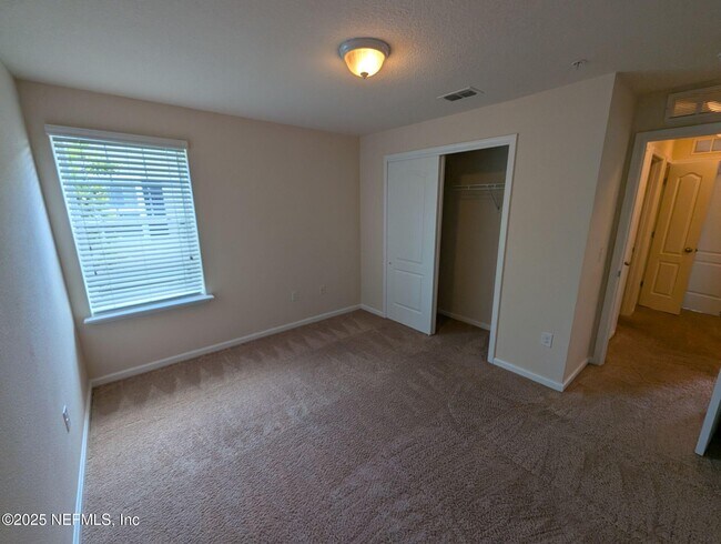 Building Photo - 1622 Golden Lake Loop