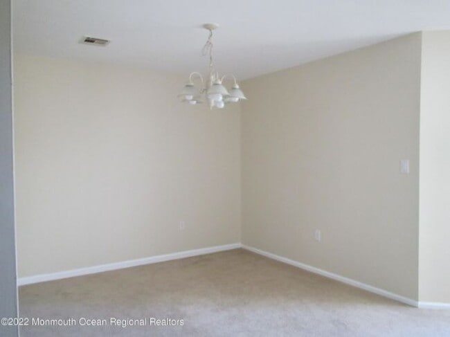 Building Photo - 15 N Sailors Quay Dr