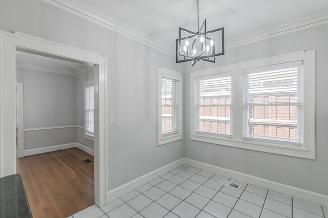 Building Photo - WONDERFUL BERKELEY LOCATION!  Immaculate One Story Craftsman!