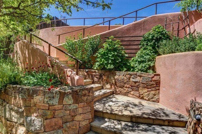 Building Photo - Live in a Piece of Santa Fe’s History – Av...