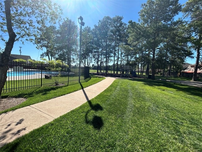 Building Photo - 14027 Blackfoot Trail Run