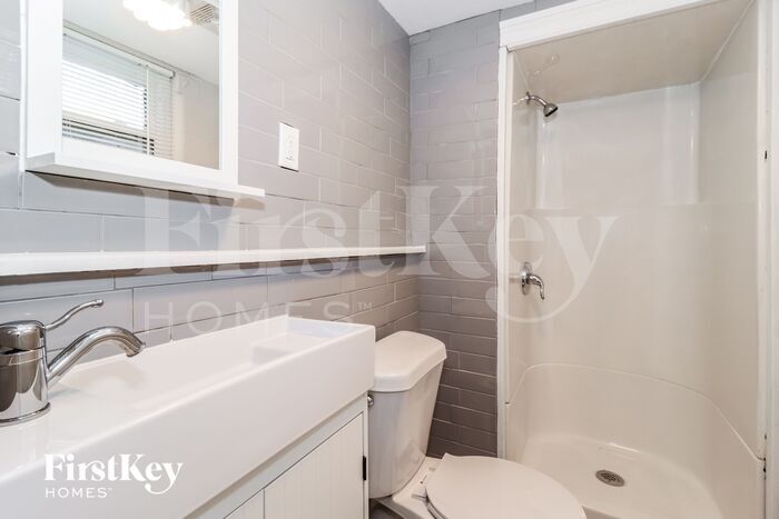 Building Photo - 5152 Rolling Fields Dr