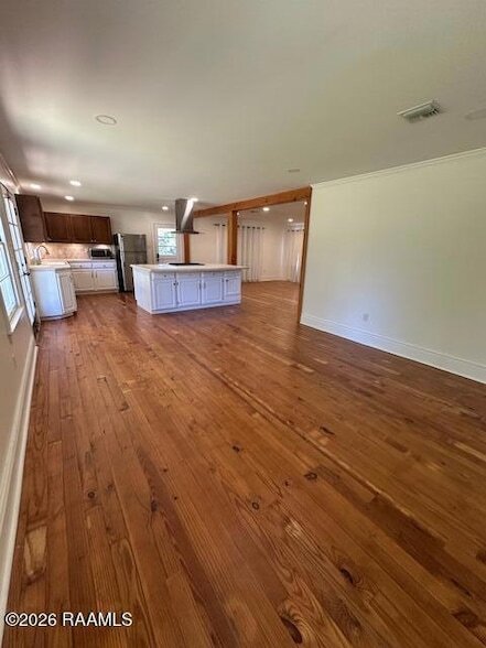 Building Photo - 244 N College Rd