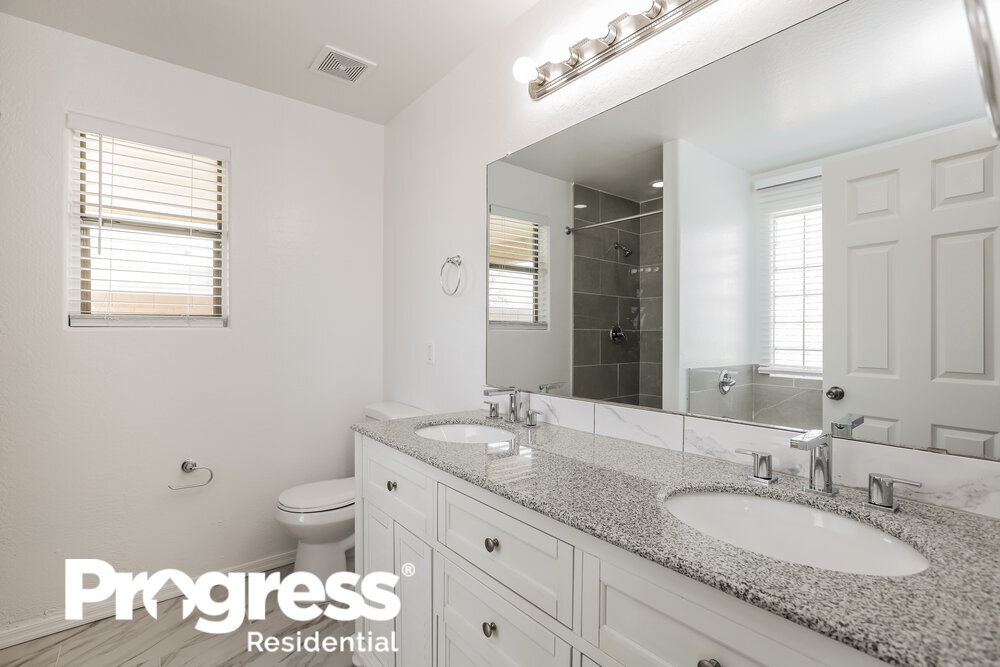 Building Photo - 4332 W Alta Vista Rd