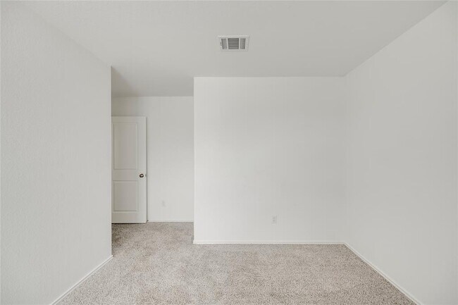 Building Photo - 13520 Knights Br Dr