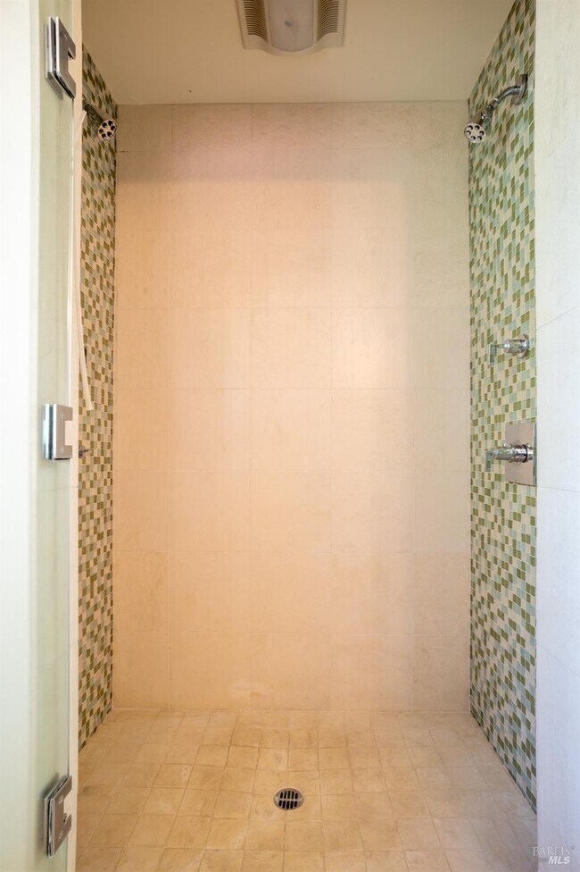 Building Photo - 452 Chestnut Ave